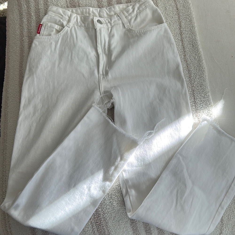 Vintage Bongo jeans. White. Frayed bottoms. Fit like 24/25. Or XS.